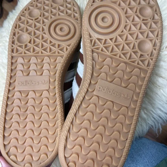 Adidas Brown and White Sneakers with Signature Stripes - Picture 7 of 10